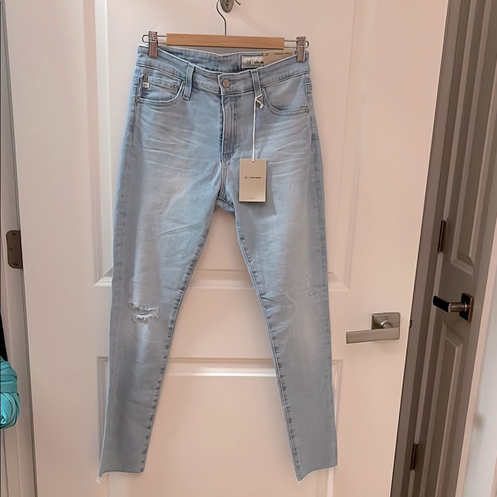 Light Wash Skinny Jeans - Brand Unspecified